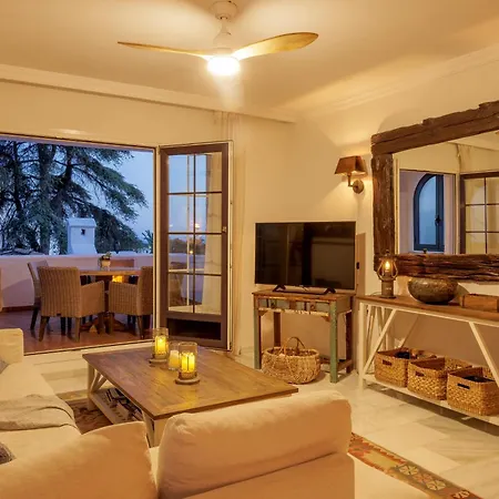 Banus - Banus - Nueva Andalucia - Aldea Blanca Complex - Premium 2br - 2ba - Double Outdoor Terrace - Stunning Sea Views - S Pool - Walk To Centro Plaza Shopping - Ideal For Families * Marbella