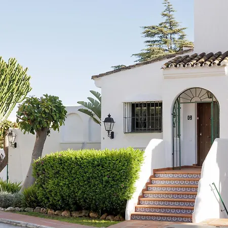 Banus - Banus - Nueva Andalucia - Aldea Blanca Complex - Premium 2br - 2ba - Double Outdoor Terrace - Stunning Sea Views - S Pool - Walk To Centro Plaza Shopping - Ideal For Families *