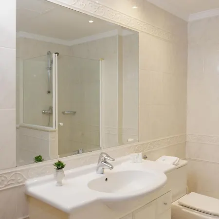 Banus - Banus - Nueva Andalucia - Aldea Blanca Complex - Premium 2br - 2ba - Double Outdoor Terrace - Stunning Sea Views - S Pool - Walk To Centro Plaza Shopping - Ideal For Families * Marbella