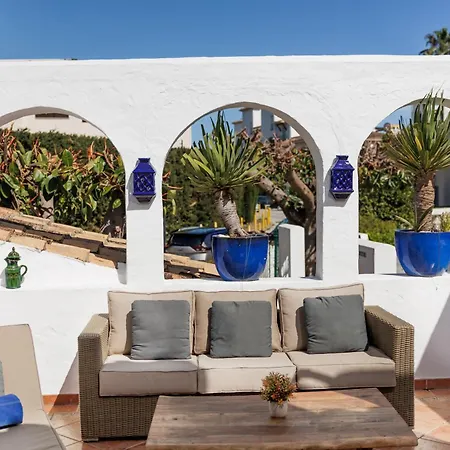 Banus - Banus - Nueva Andalucia - Aldea Blanca Complex - Premium 2br - 2ba - Double Outdoor Terrace - Stunning Sea Views - S Pool - Walk To Centro Plaza Shopping - Ideal For Families *