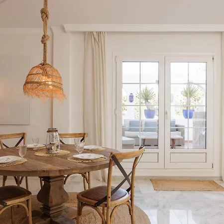 Appartement Banus - Banus - Nueva Andalucia - Aldea Blanca Complex - Premium 2br - 2ba - Double Outdoor Terrace - Stunning Sea Views - S Pool - Walk To Centro Plaza Shopping - Ideal For Families